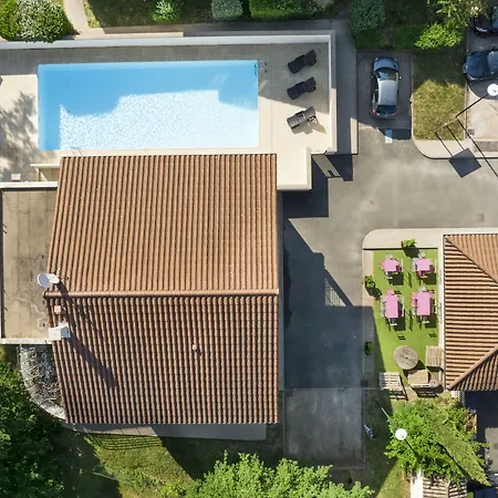 Garden & Lyon - Lägenhetshotell Lissieu